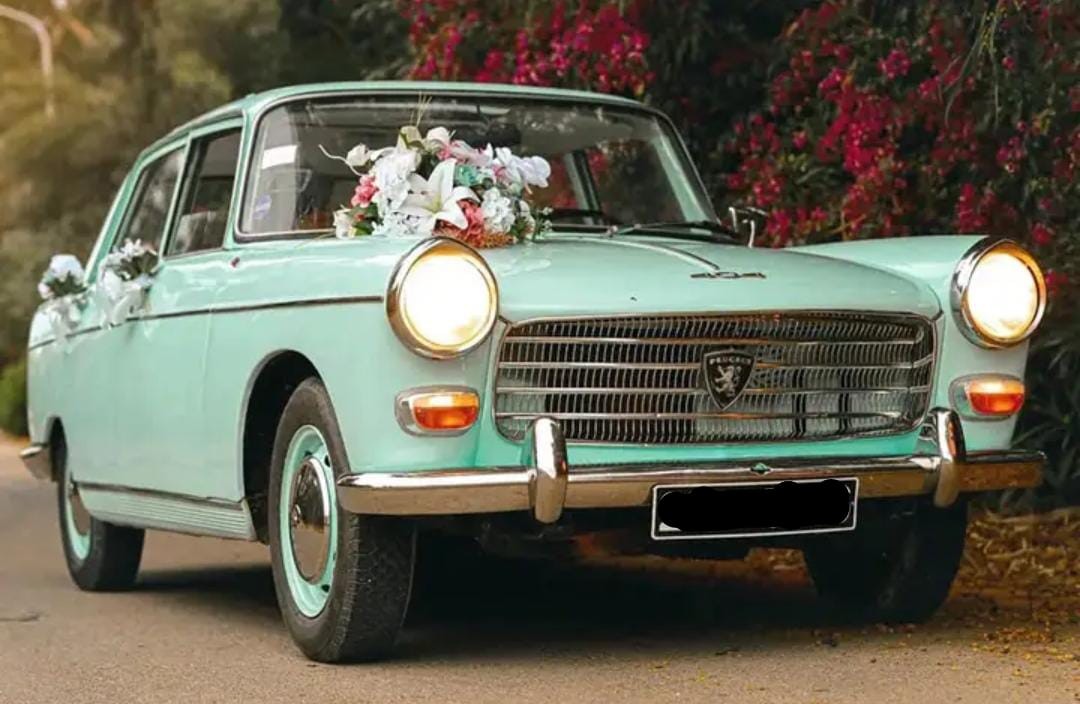 Décoration de voiture de mariage