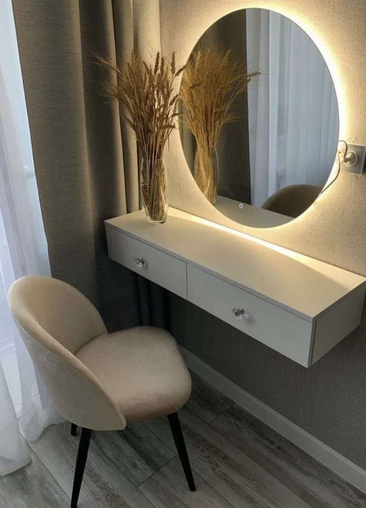 Coiffeuse avec miroir lumineux